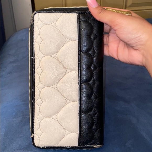 Wallet - Picture 2 of 3